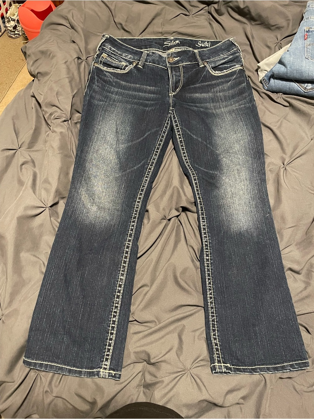 Silver Jeans Dark Blue capri Jeans